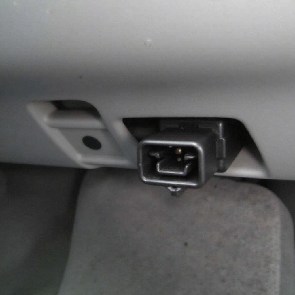 2006 Toyota Highlander OBD2 Port Location Under Dashboard