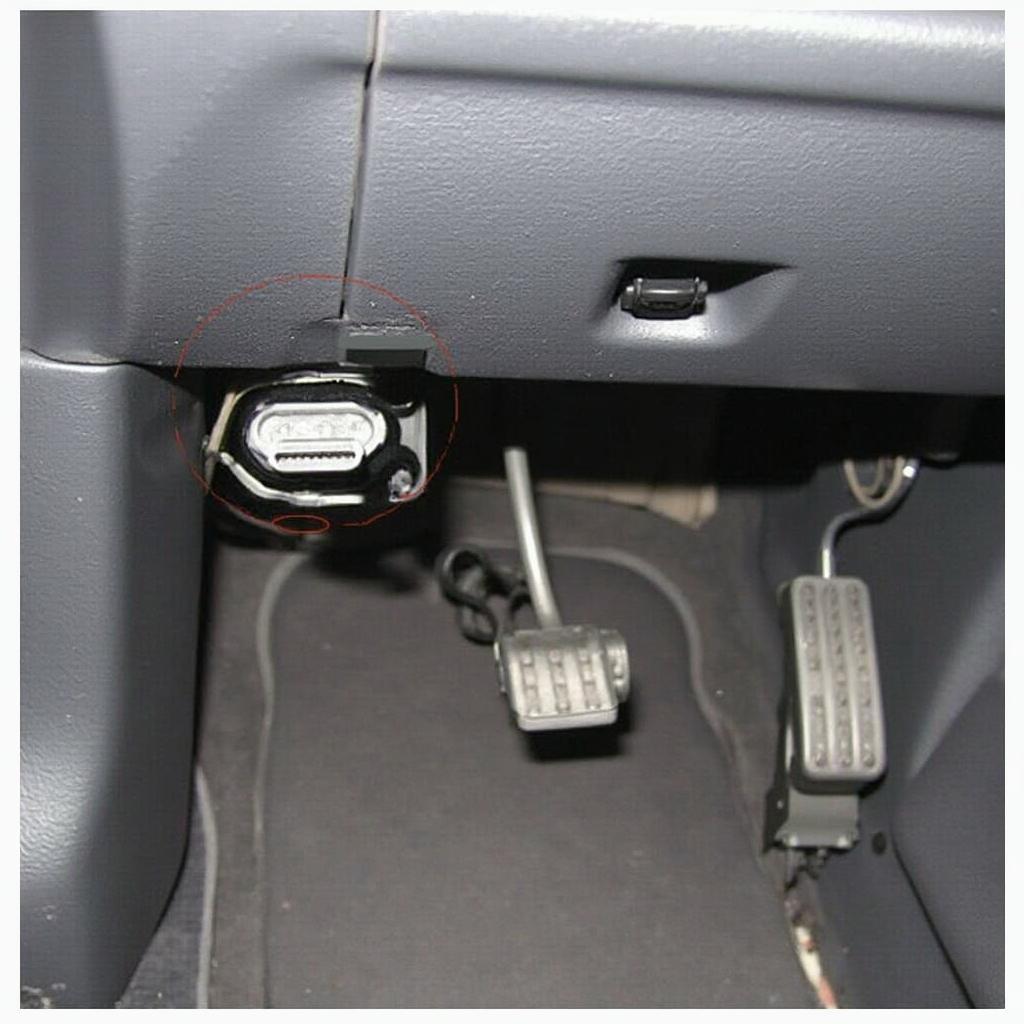 Toyota Highlander OBD2 Port Location Under Dashboard